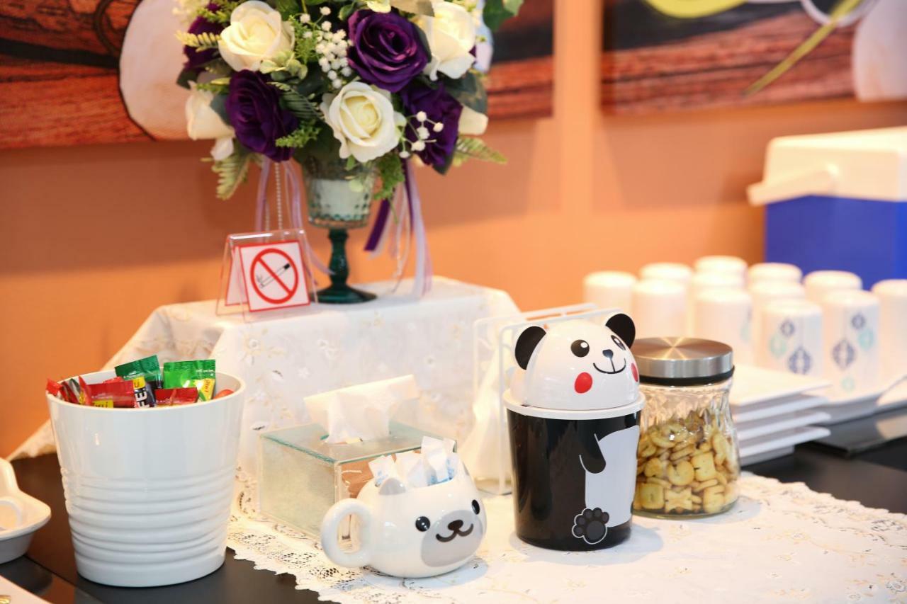 Lucky Panda Hotel Chiang Mai Esterno foto