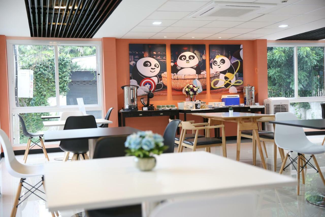 Lucky Panda Hotel Chiang Mai Esterno foto