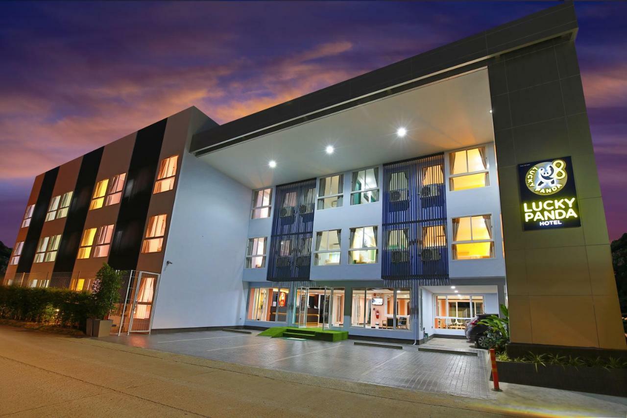 Lucky Panda Hotel Chiang Mai Esterno foto